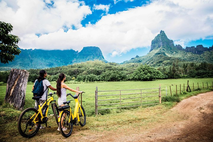 Discover the Opunohu Valley in EBike 